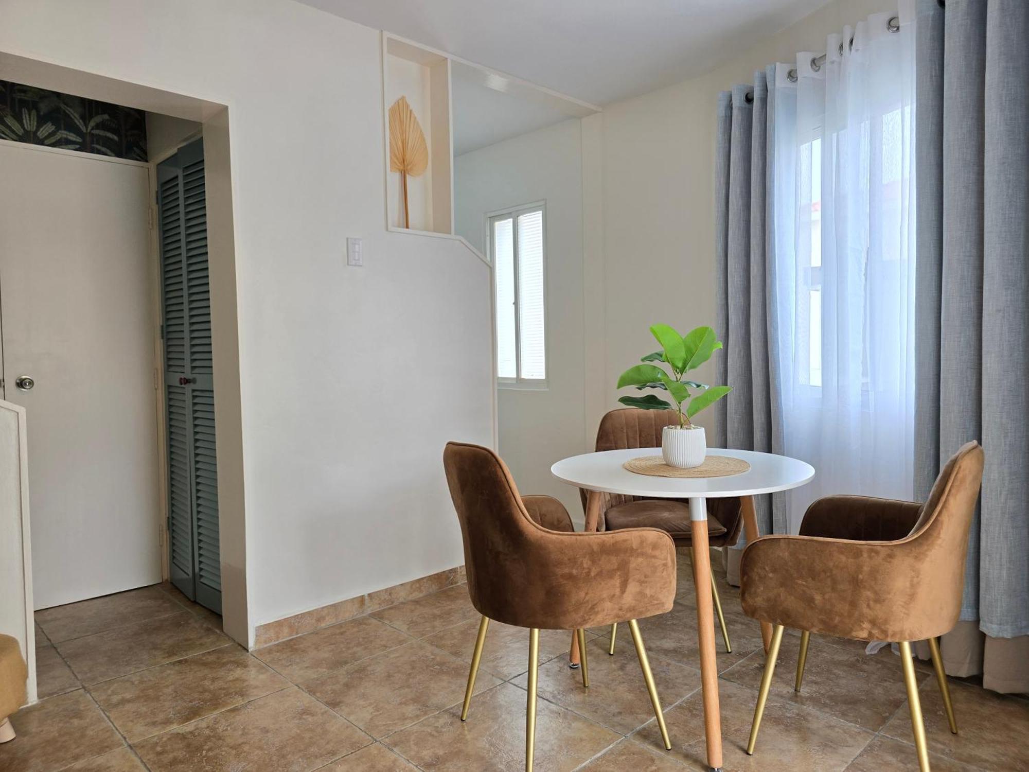 Rooi Santo Residence Palm Beach Екстер'єр фото