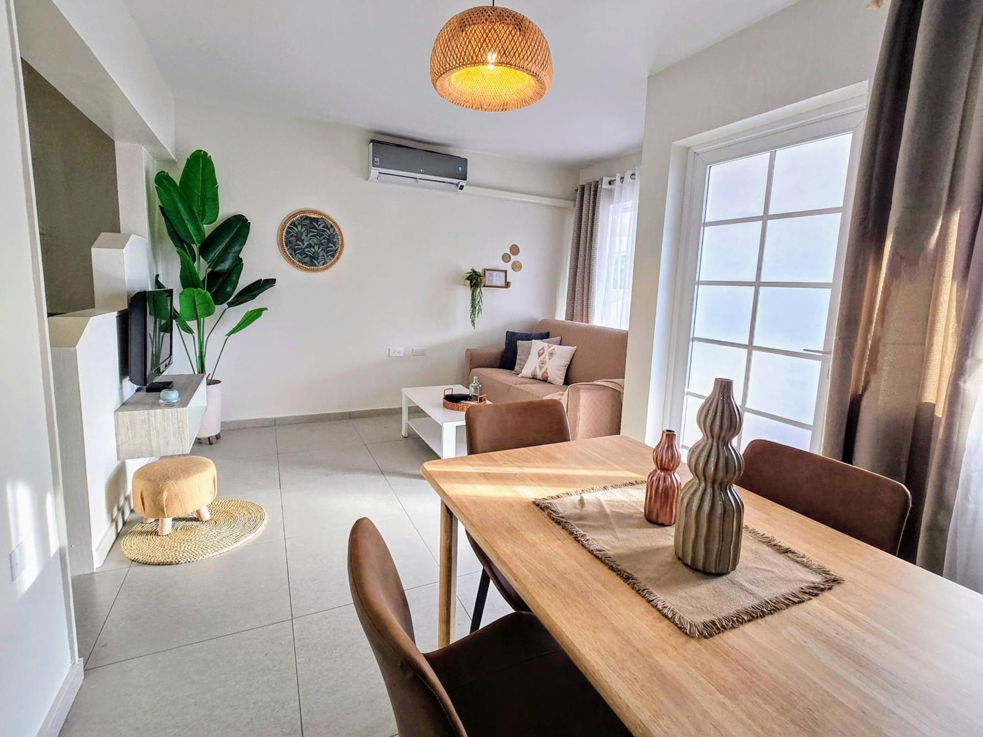 Rooi Santo Residence Palm Beach Екстер'єр фото